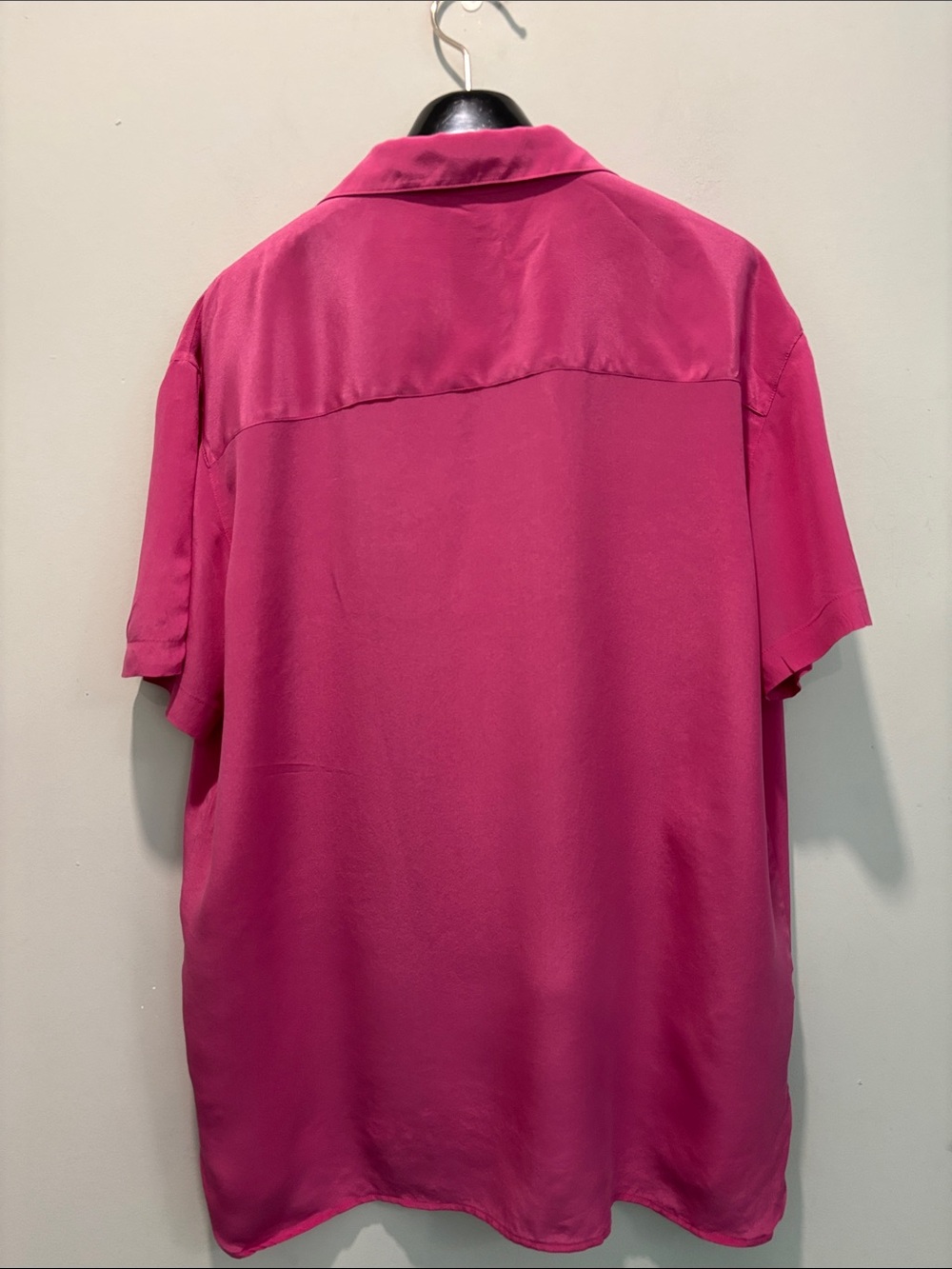 Aritzia Babaton Hot Pink Silk Button-Down Blouse Short Sleeve Medium - Picture 11 of 13